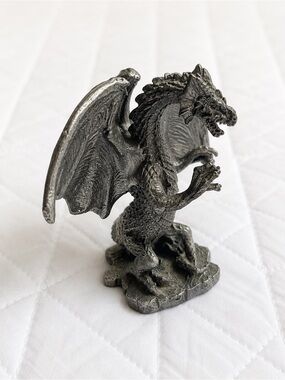 Metallic Gray Dragon Figurine Home Art SculptureCast Metal Winged Dragon Figurin